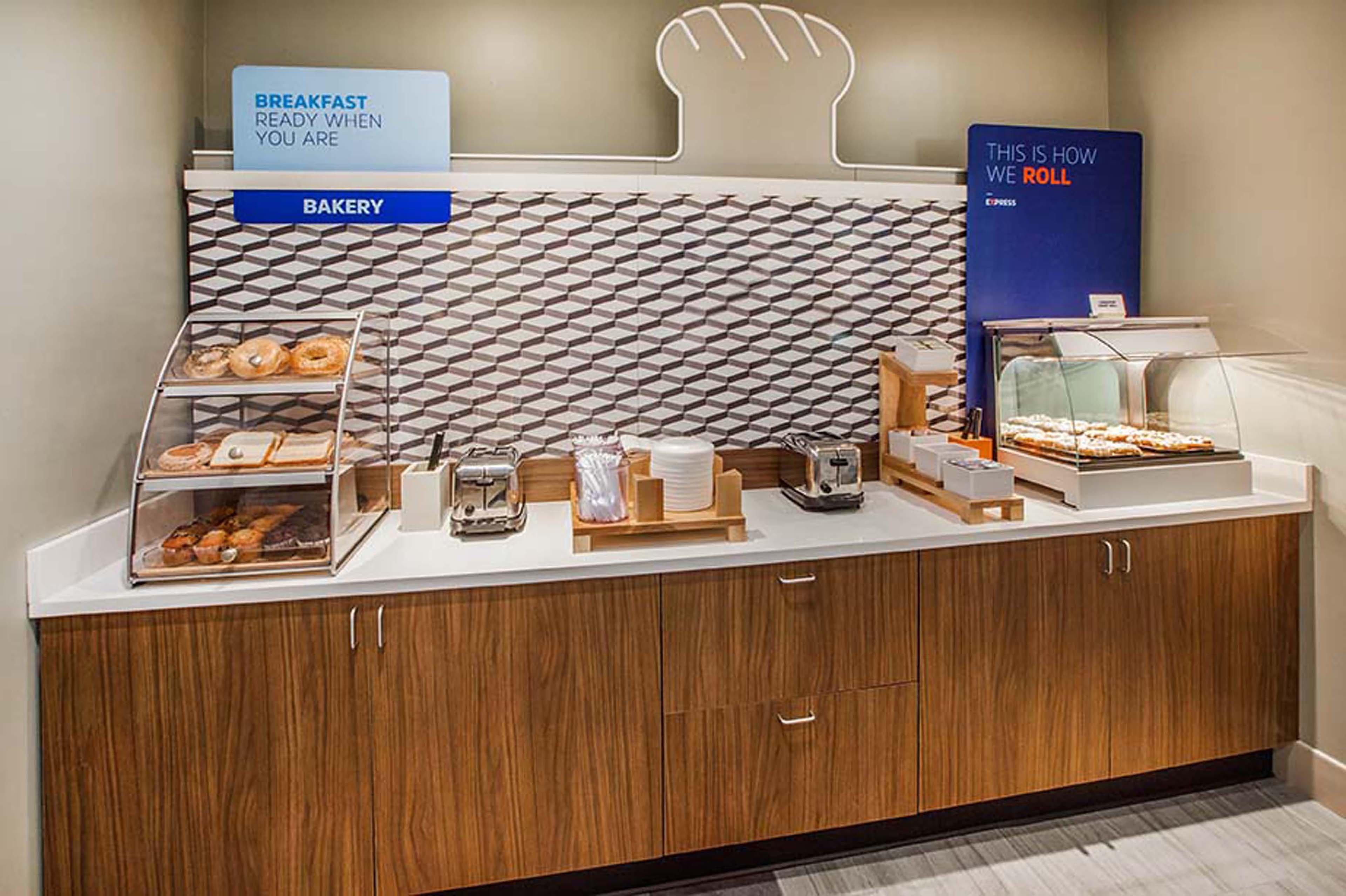 Holiday Inn Express & Suites Malvern By Ihg Dış mekan fotoğraf